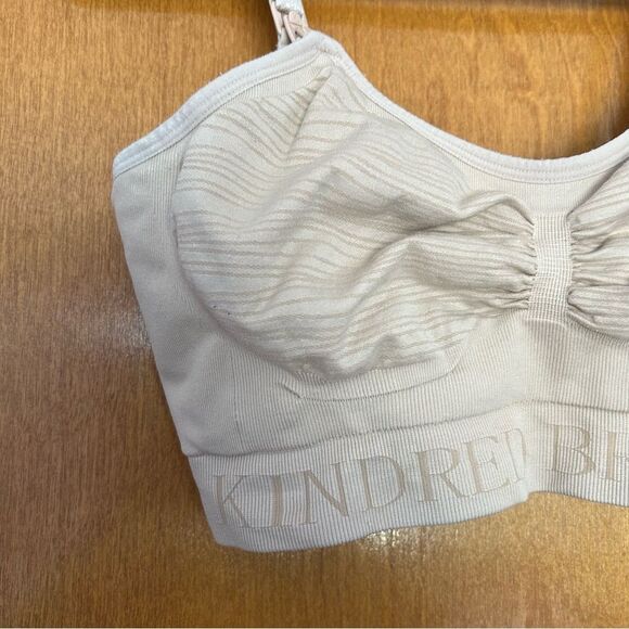 Kindred Bravely Sublime Hands Free Pumping & Nursing Bra in Beige Size Medium - Picture 2 of 12